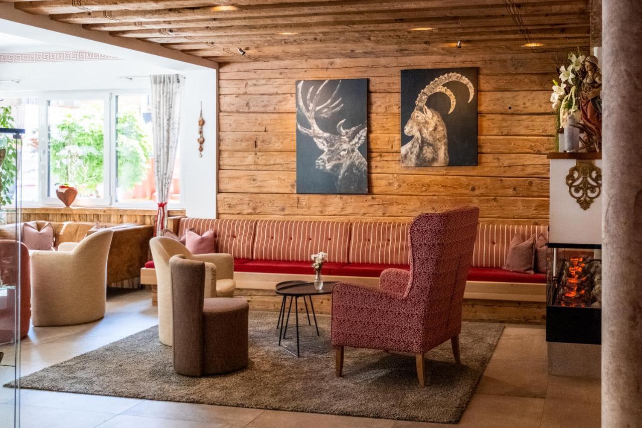 Hotel Lohningerhof Maria Alm am Steinernen Meer Bagian luar foto
