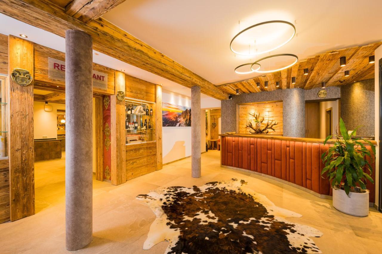 Hotel Lohningerhof Maria Alm am Steinernen Meer Bagian luar foto